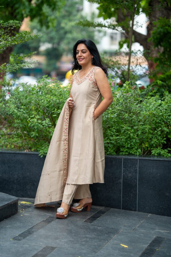 Kala Creation Beautiful Neckline Embroidered Work Sleeveless Kurta Pant And Dupatta Set - Image 5