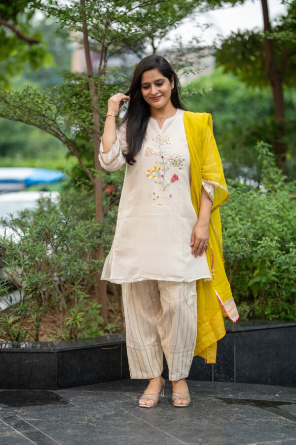Kala Creation Beautiful Work Kurta And inner Pant And Dupatta Set - Image 2