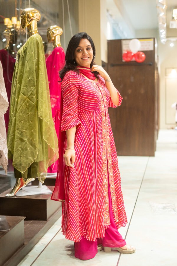 Kala Creation Beautiful Lining Top Pant And Dupatta Set - Image 4
