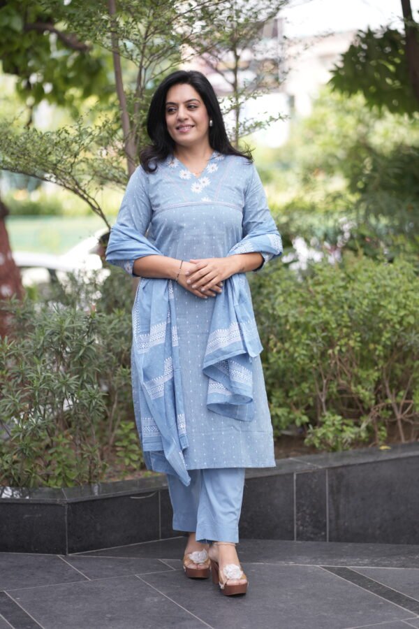 Kala Creation Beautiful Printed V-Neck Kurti Pant And Dupatta Set - Image 5