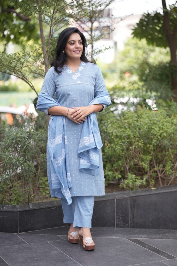 Kala Creation Beautiful Printed V-Neck Kurti Pant And Dupatta Set - Image 4
