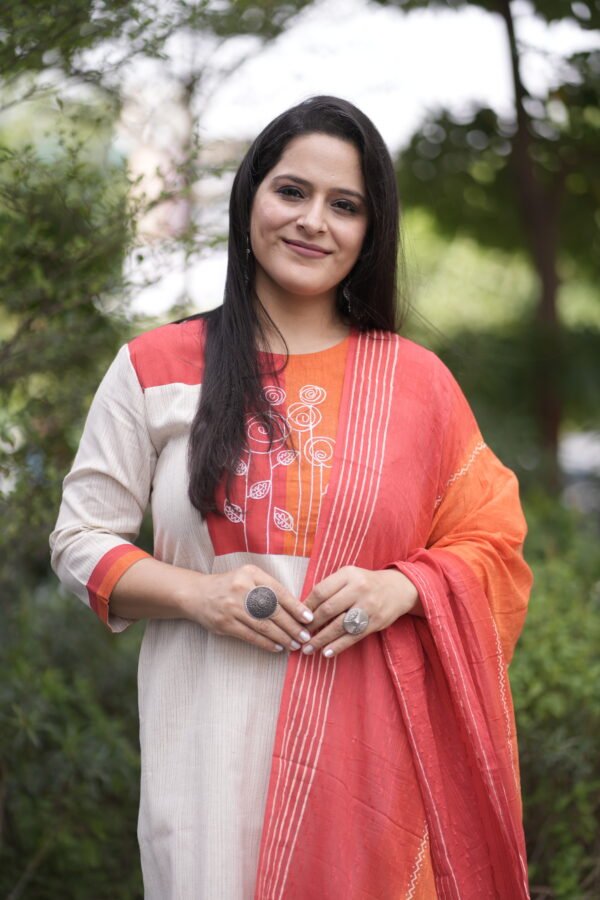 Kala Creation Plain Kurta Pant And Dupatta Set - Image 3