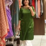 Kala Creation Neckline Beautiful Mirror Work Plain Long Kurti Green