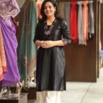 Kala Creation Beautiful V Neckline Mirror Work Plain Kurti Black