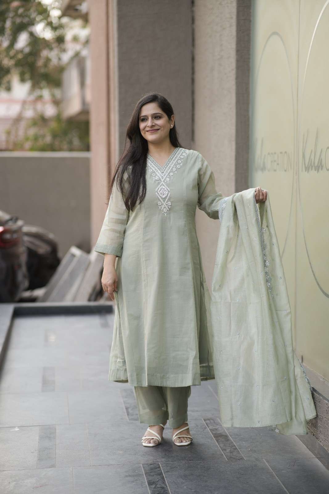 Kala Creation Beautiful V-Neckline Motif Work Plain Kurta Pant And Dupatta Set