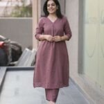 Kala Creation Plain V-Neck Kurta Pant Set