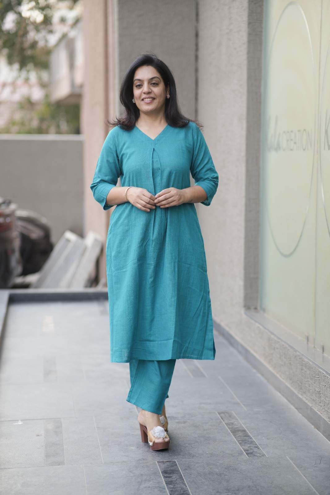 Kala Creation Plain V-Neck Kurta Pant Set