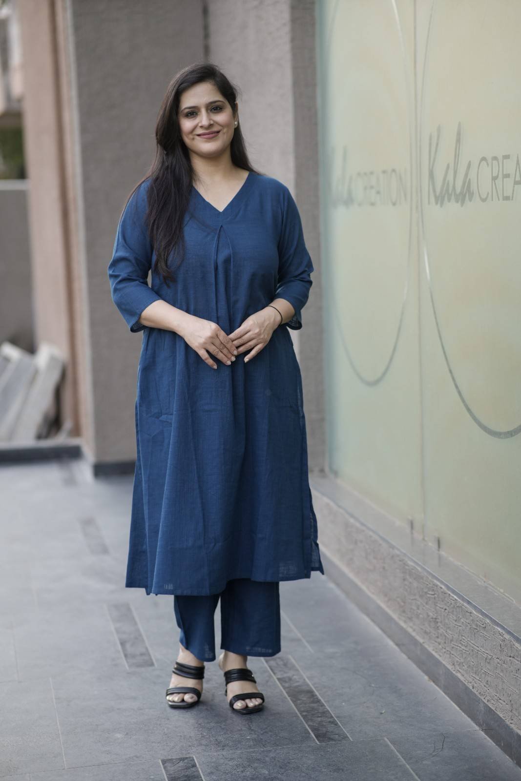 Kala Creation Plain V-Neck Kurta Pant Set