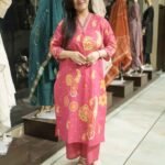 Kala Creation Beautiful V-Neck Printed Kurta Pant Set