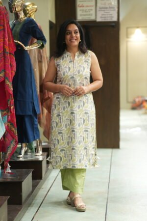 Kala Creation Printed Kurta Paired With Light Green Trousers