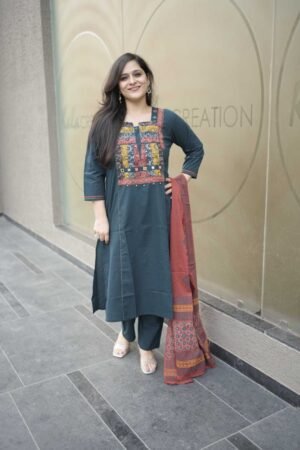 Kala Creation Cotton Mirror Kurta Pant And Dupatta Set