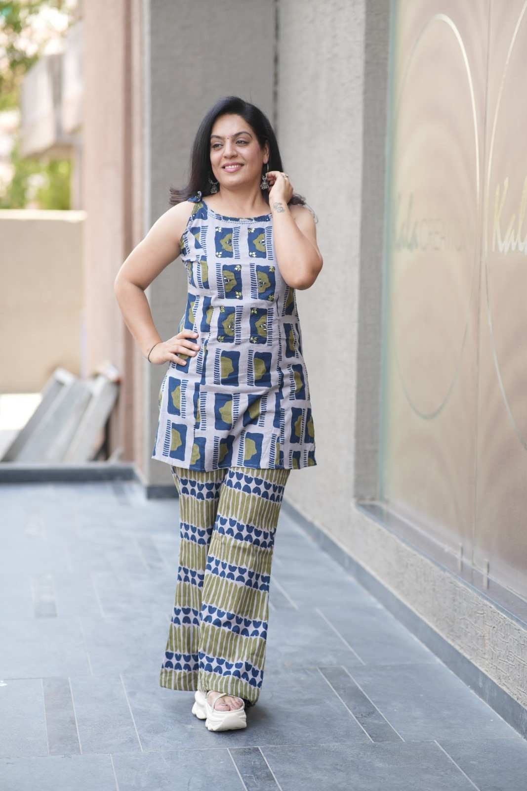 Kala Creation Beautiful Sleeveless Cotton Short Kurta And Pant Set Co-Ord Set