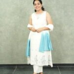 Kala Creation Off White Sleeveless Kurta Pant And Ombre Dupatta